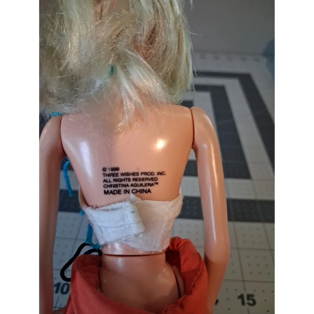 Christina Aguilera Doll incomplete